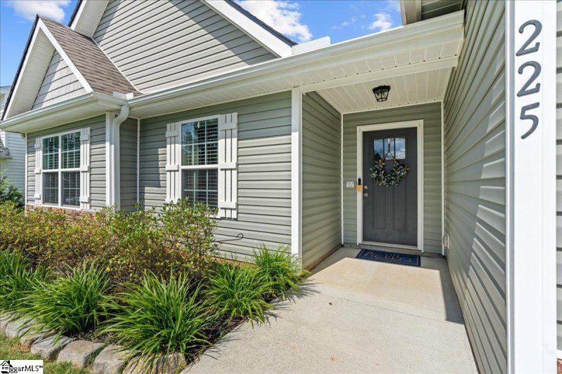 Property image 4 at 225 Catterick Way, Fountain Inn, SC 29644