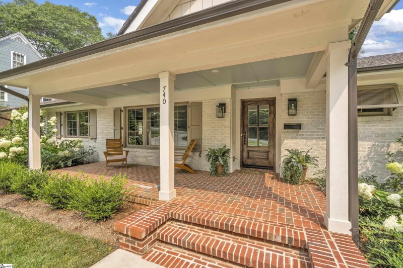Property image 2 at 740 Hillview Street, Spartanburg, SC 29302