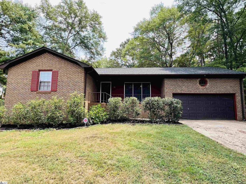 27 Country Club Drive