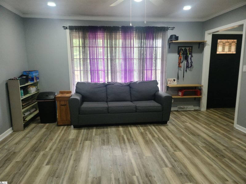 Property image 4 at 27 Country Club Drive, Greer, SC 29651