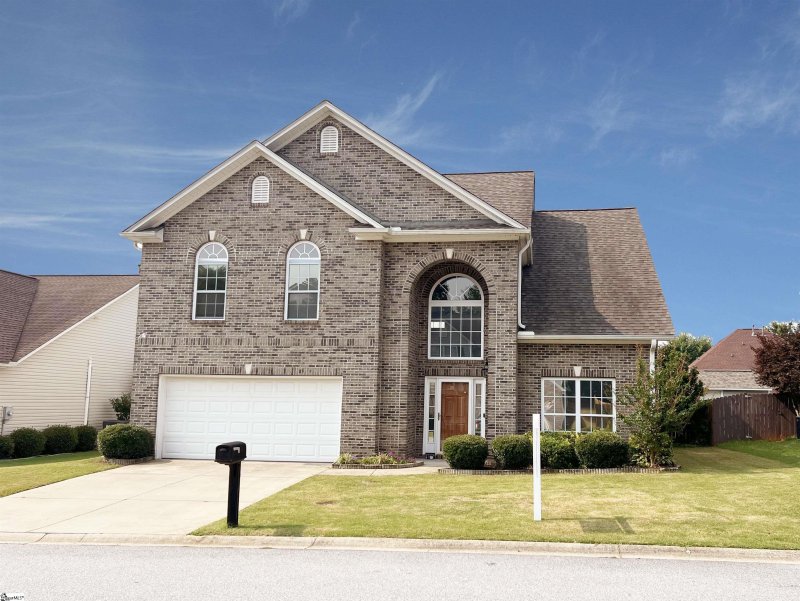 107 Eagle Pass Drive