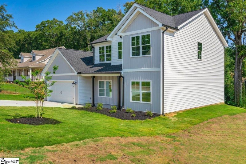 Property image 3 at 135 Amberwood Drive, Anderson, SC 29621