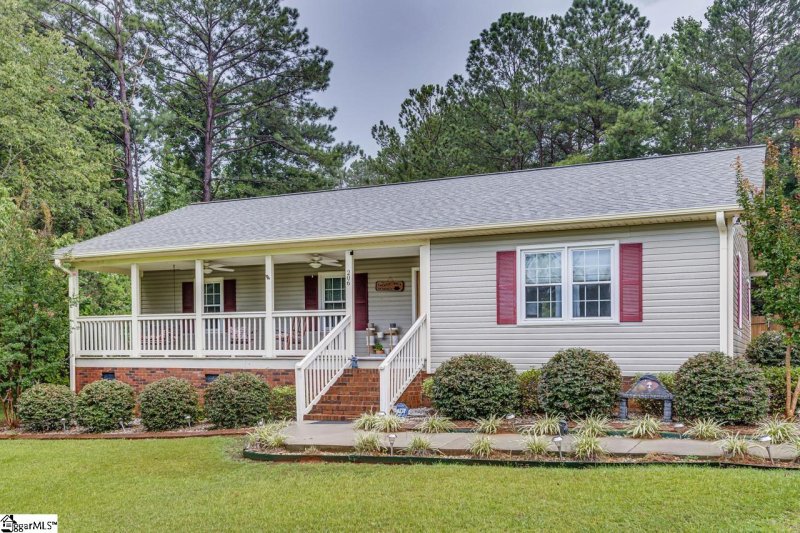 Property image 3 at 206 Highland Street, Laurens, SC 29360