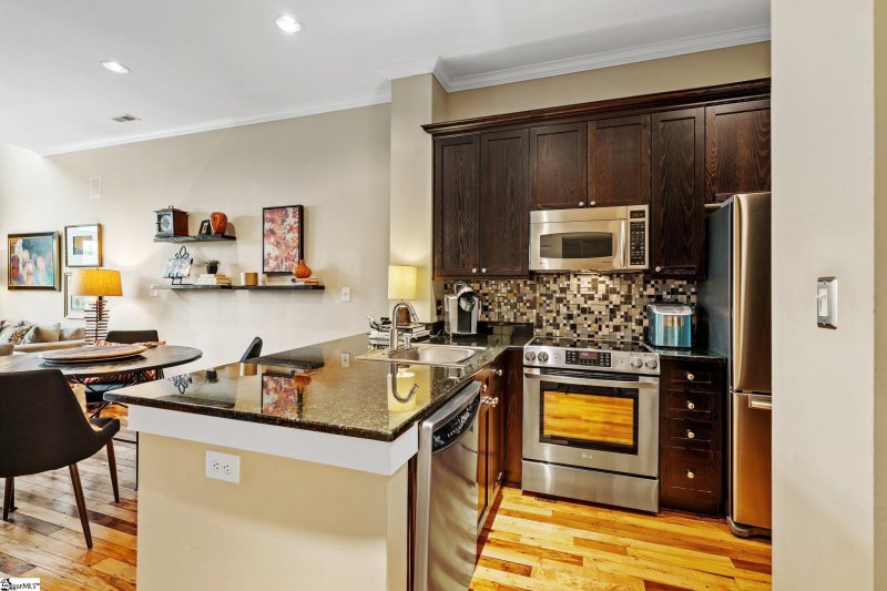 Property image 5 at 101 W Court Street, Greenville, SC 29601