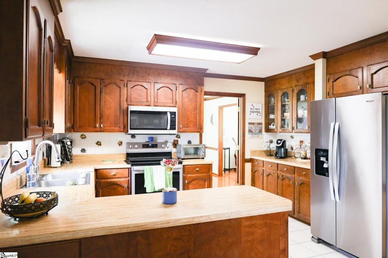 Property image 5 at 105 Wemberly Drive, Simpsonville, SC 29681-3837