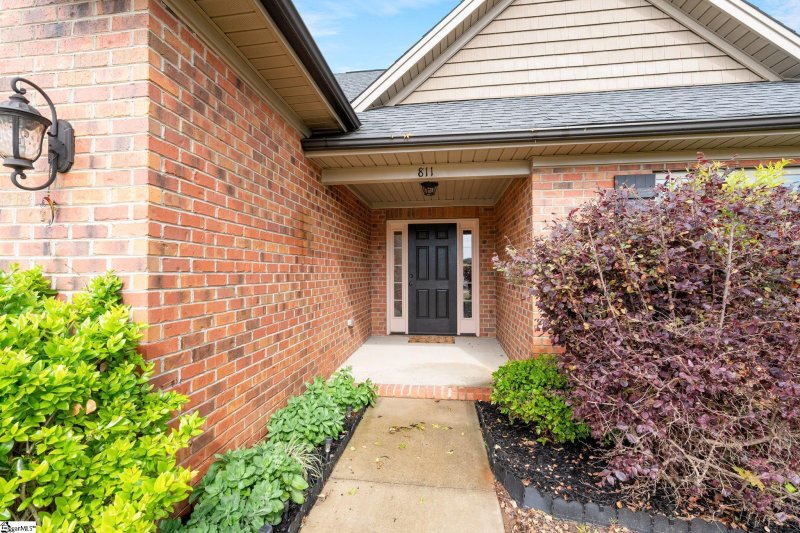 Property image 3 at 811 E Frank Bush Avenue, Inman, SC 29349