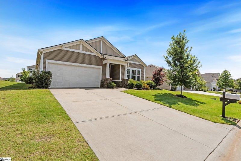 Property image 3 at 117 Jones Peak Drive, Simpsonville, SC 29681