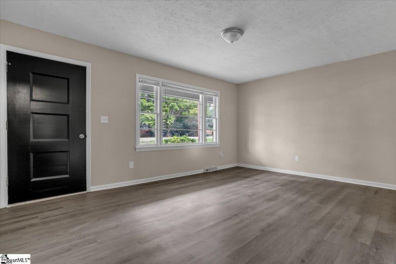 Property image 3 at 400 Watkins Road, Greenville, SC 29617