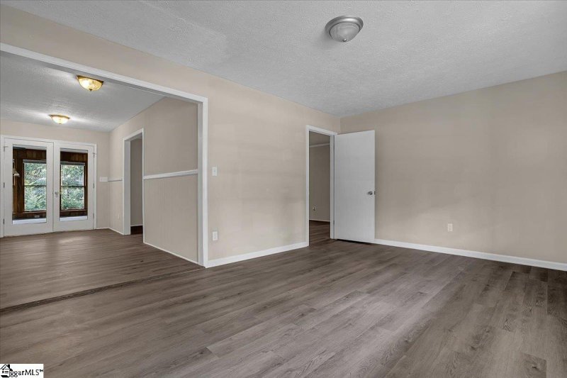 Property image 5 at 400 Watkins Road, Greenville, SC 29617