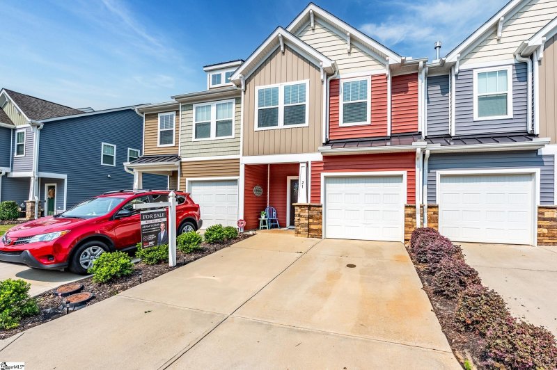 21 Timber Oak Way