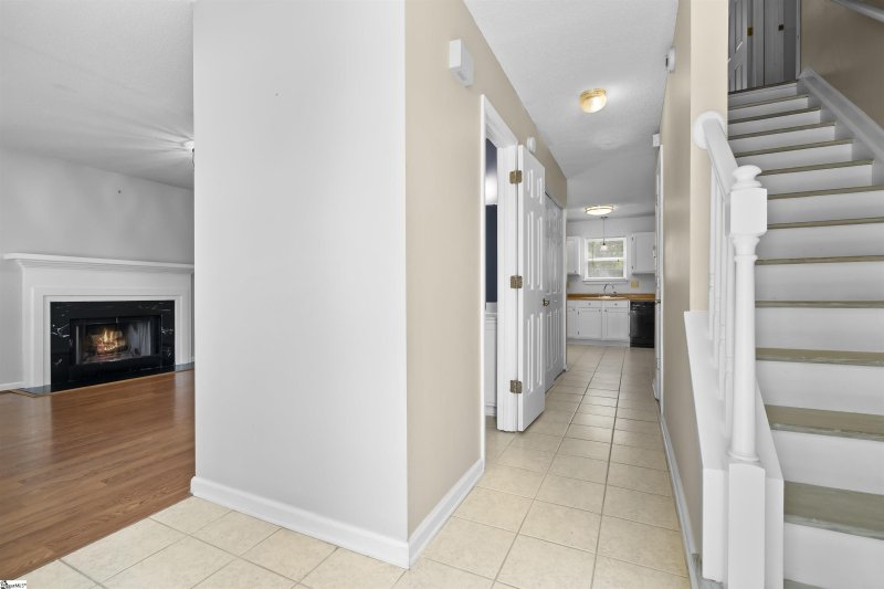 Property image 4 at 8 E Long Creek Court, Simpsonville, SC 29680