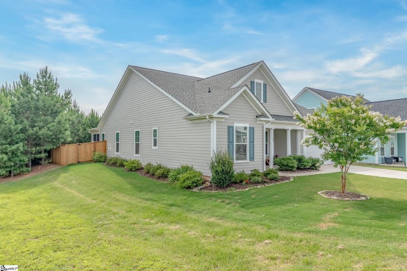 Property image 2 at 705 Torridon Lane, Simpsonville, SC 29681