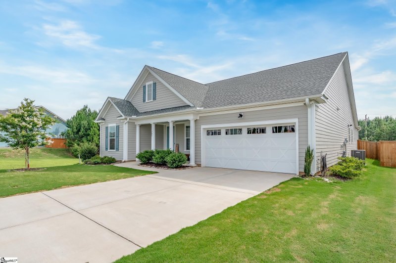 Property image 3 at 705 Torridon Lane, Simpsonville, SC 29681