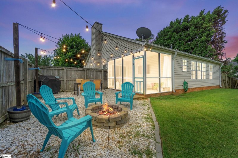 Property image 2 at 102 Bramford Way, Simpsonville, SC 29680