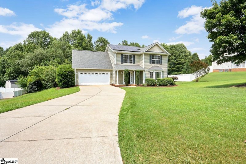 Property image 2 at 34 Perkins Court, Greer, SC 29651