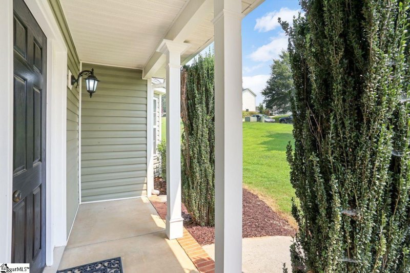 Property image 4 at 34 Perkins Court, Greer, SC 29651