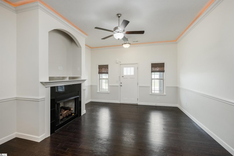 Property image 4 at 824 John Thomas Way, Greer, SC 29651