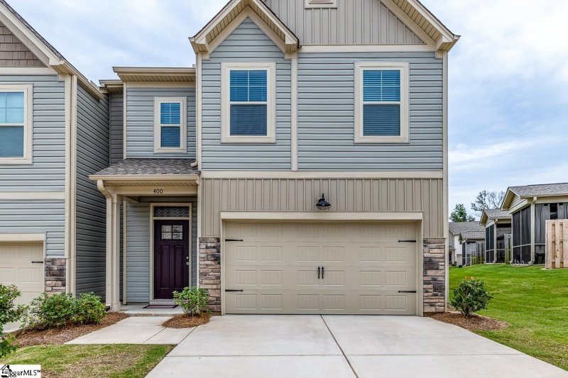 Property image 3 at 400 Cedar Bluff Way, Mauldin, SC 29662