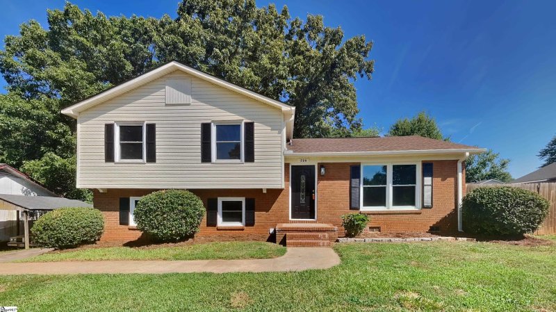 226 Willow Oaks Drive