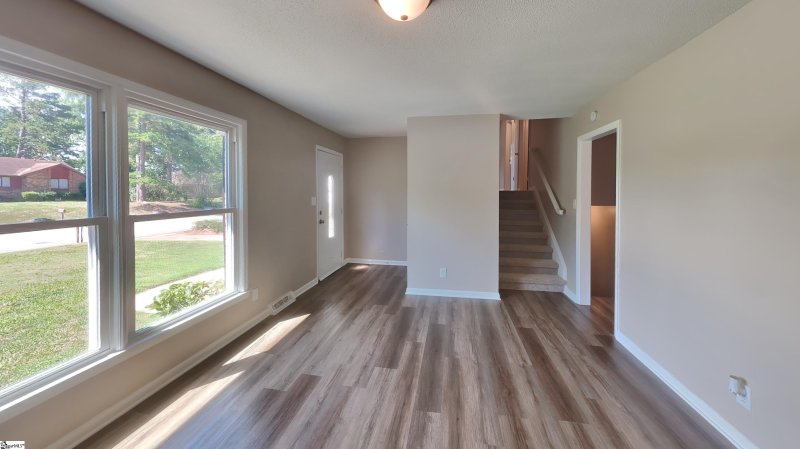 Property image 2 at 226 Willow Oaks Drive, Spartanburg, SC 29301