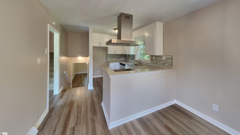 Property image 4 at 226 Willow Oaks Drive, Spartanburg, SC 29301