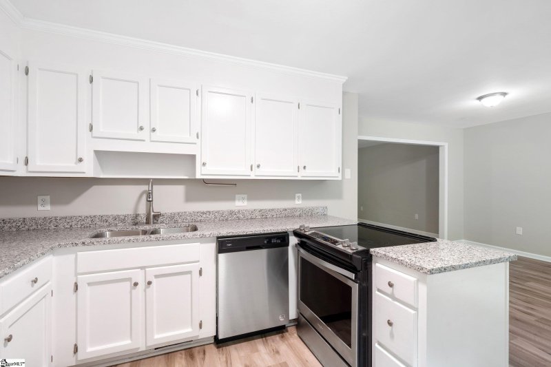 Property image 5 at 1600 Winding Way, Taylors, SC 29687
