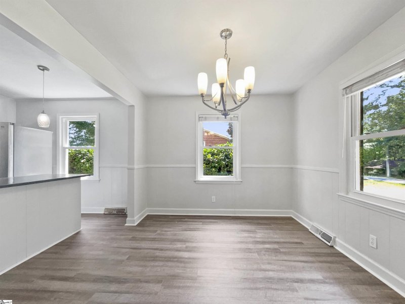 Property image 3 at 351 Meadowbrook Avenue, Woodruff, SC 29388