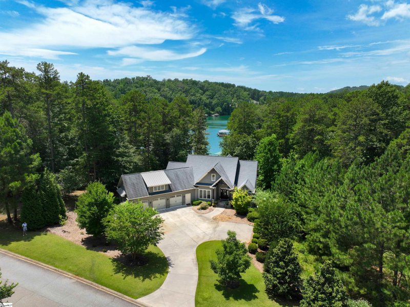 216 Rocky Springs Drive