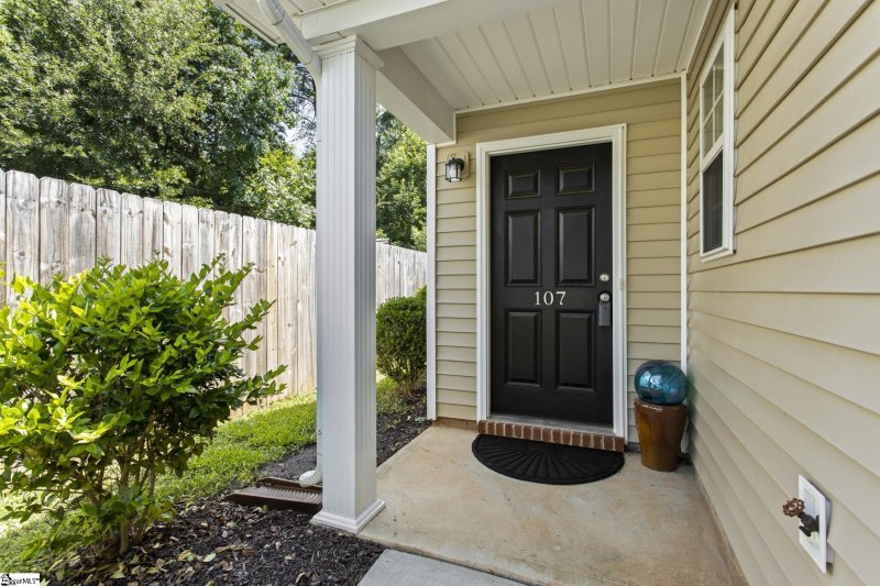 Property image 3 at 107 Millsmith Court, Greenville, SC 29617
