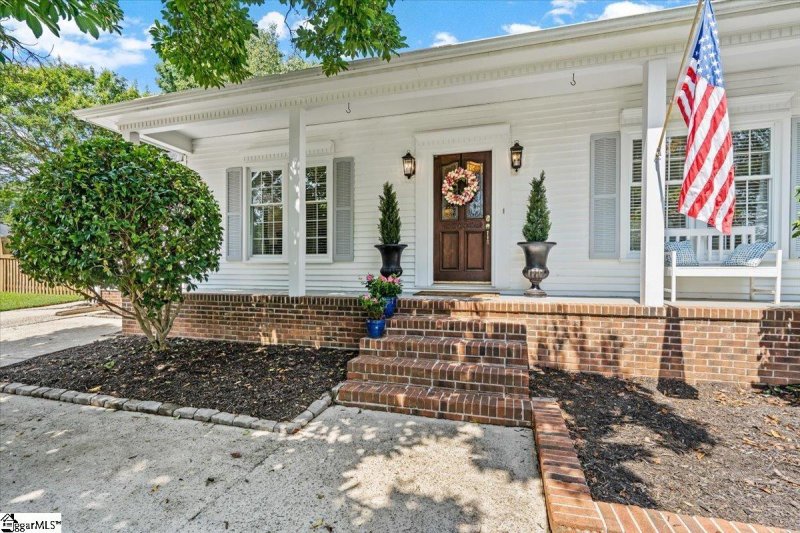 Property image 2 at 106 Monmouth Court, Greer, SC 29650