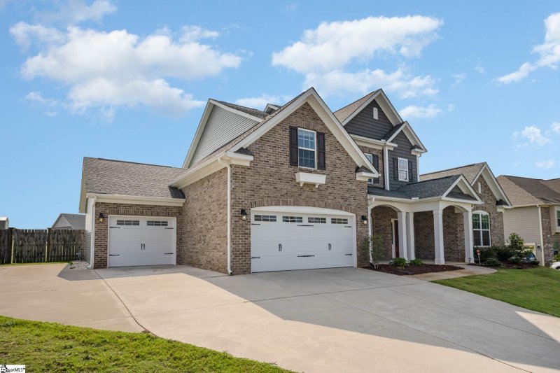 Property image 2 at 235 Scotts Bluff Drive, Simpsonville, SC 29681