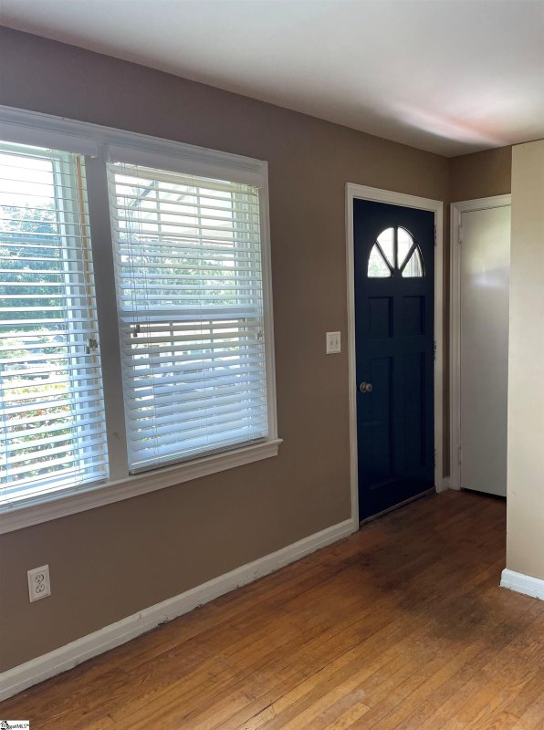 Property image 2 at 414 Willow Springs Drive, Greenville, SC 29607