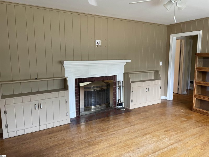 Property image 5 at 414 Willow Springs Drive, Greenville, SC 29607