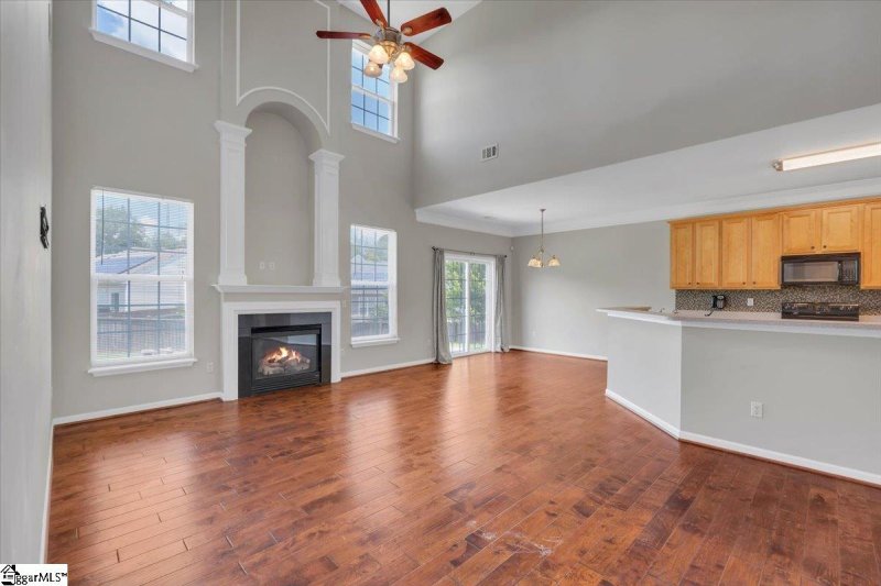 Property image 5 at 5 Nut Leaf Lane, Greenville, SC 29605