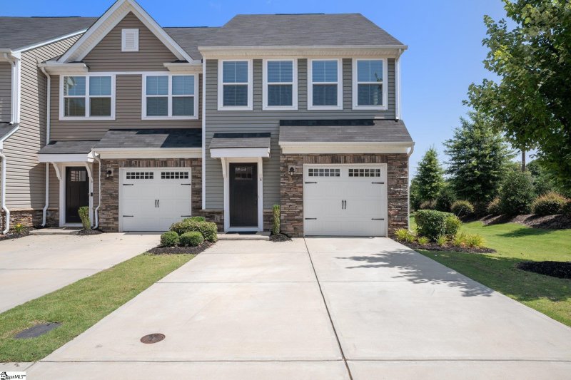 Property image 2 at 4 Country Dale Drive, Greer, SC 29650