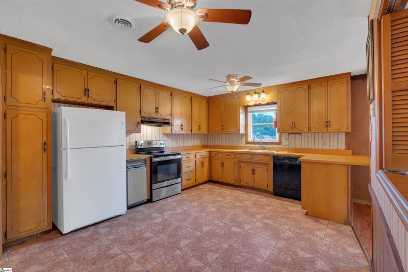 Property image 5 at 4686 Schirra Court, Spartanburg, SC 29301