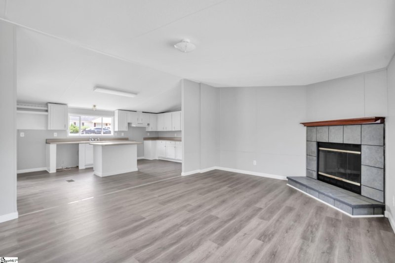 Property image 5 at 202 Riverbreeze Road, Greenville, SC 29611