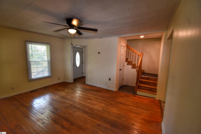 Property image 4 at 334 Poole Street, Woodruff, SC 29388