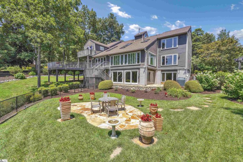 Property image 2 at 5 The Summit, Greenville, SC 29609