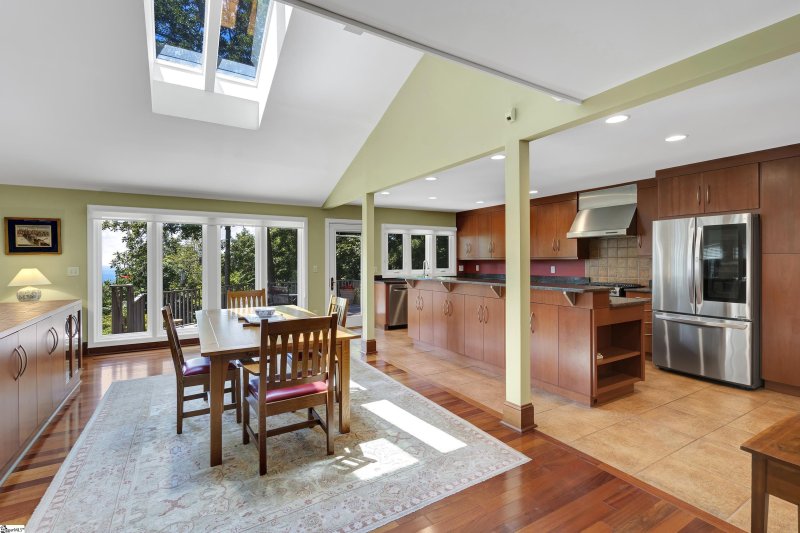 Property image 5 at 5 The Summit, Greenville, SC 29609