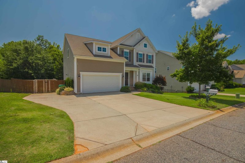 Property image 3 at 347 Slate Drive, Boiling Springs, SC 29316-7445