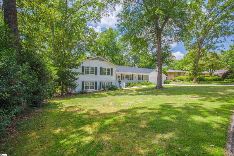 Property image 2 at 112 Chantilly Drive, Greenville, SC 29615