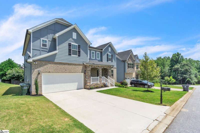 Property image 2 at 302 Placid Forest Court, Simpsonville, SC 29681