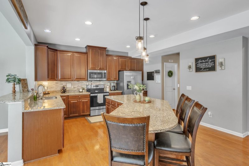 Property image 2 at 112 Belshire Drive, Greer, SC 29650