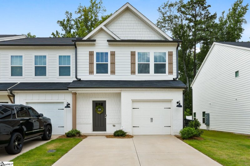 38 Grey Oak Trail