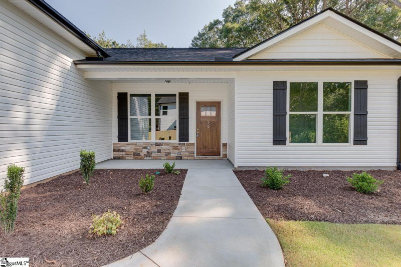 Property image 4 at 10 Suffolk Drive, Greenville, SC 29617