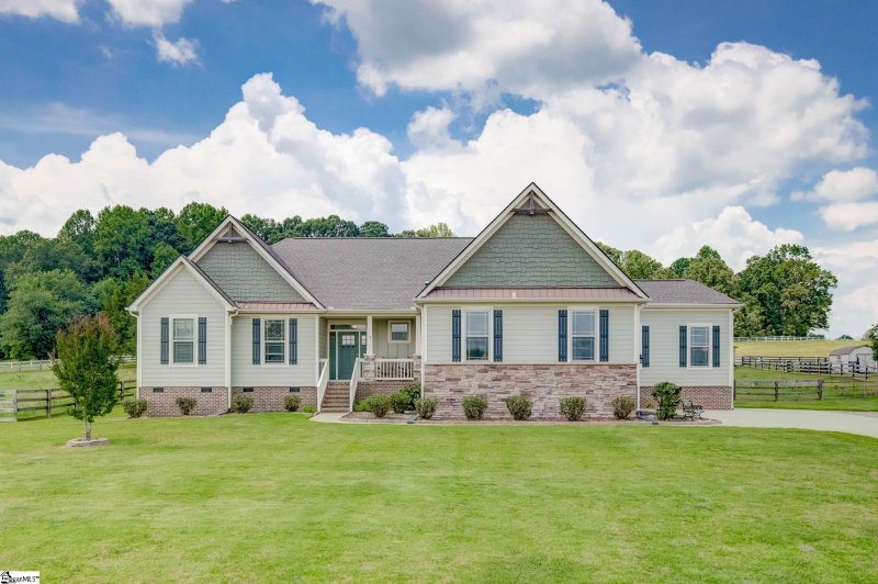 Property image 2 at 14 Bolero Lane, Travelers Rest, SC 29690