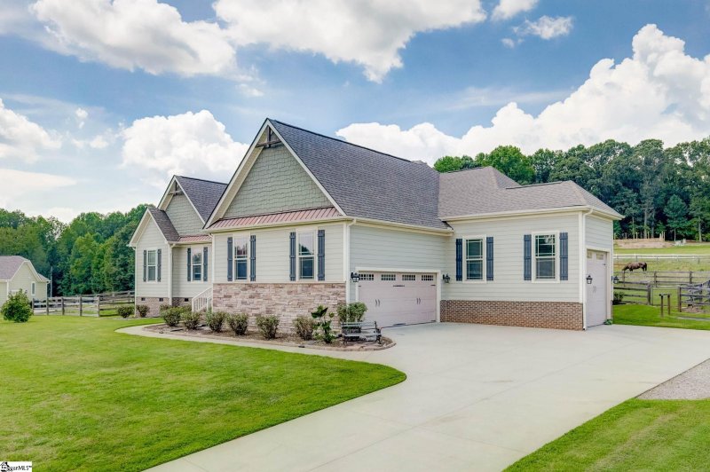 Property image 3 at 14 Bolero Lane, Travelers Rest, SC 29690