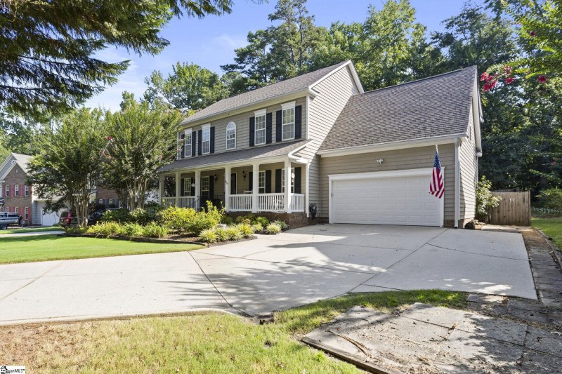 Property image 2 at 300 Windsong Drive, Greenville, SC 29615