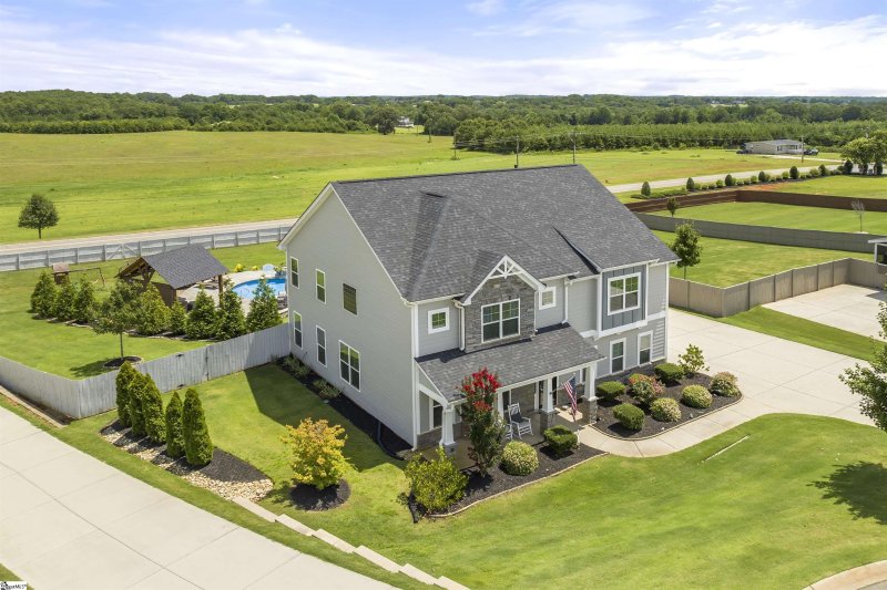 Property image 3 at 208 N Harvest Moon Way, Easley, SC 29642